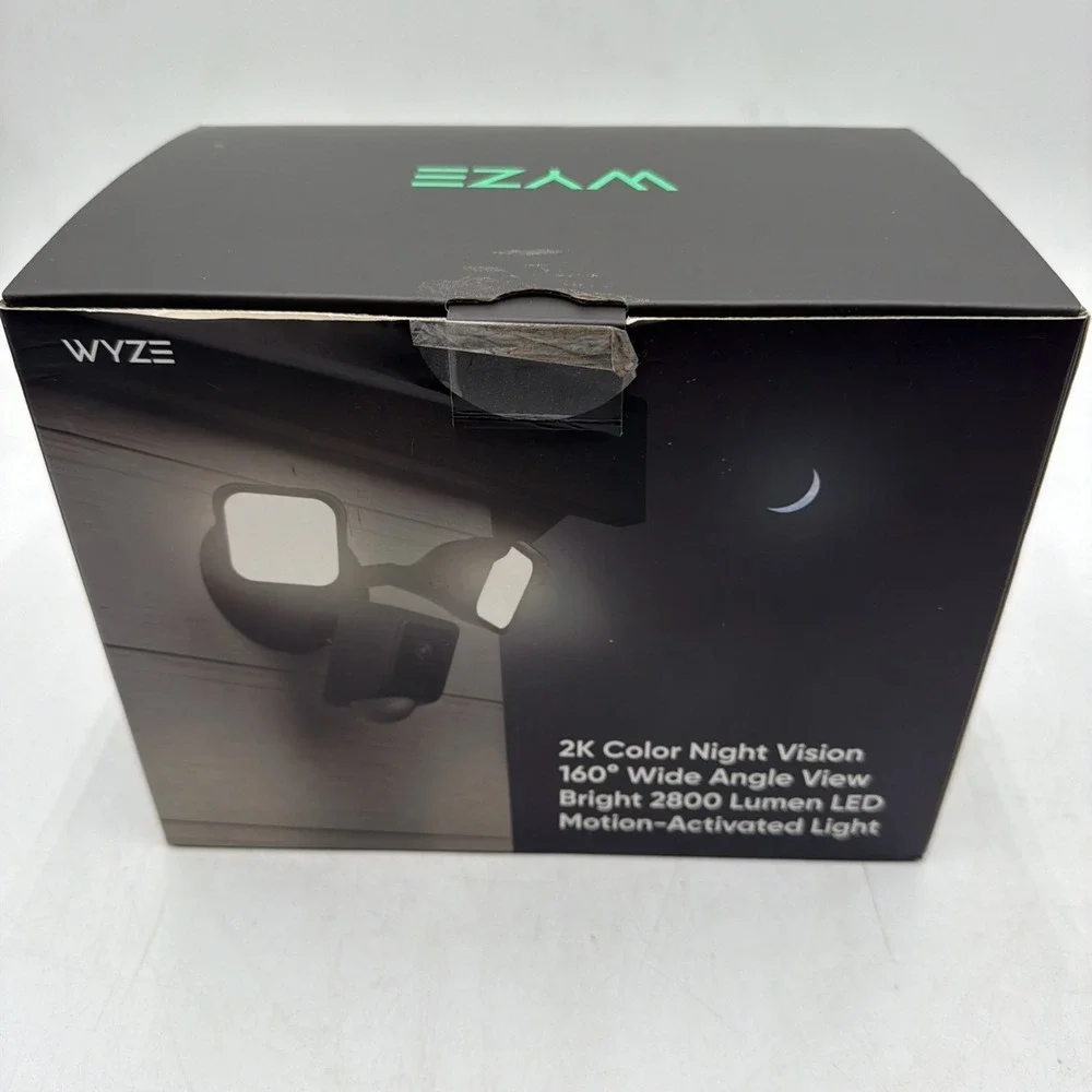 WYZE Wired Outdoor Wi-Fi Floodlight v2 Home Security Camera 2K Video BLACK